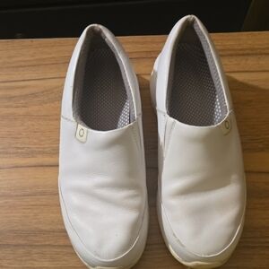 Akesso Shoes | White Leather Slip-On Nurse Shoes - Size 8.5